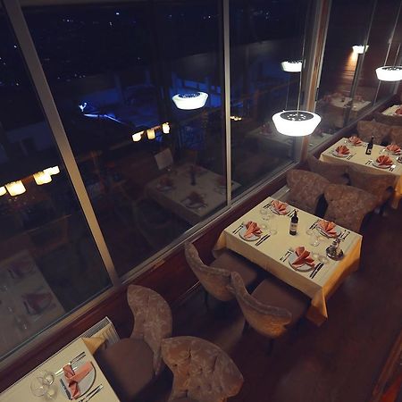 Hotel Pinocchio Pristina Exteriör bild