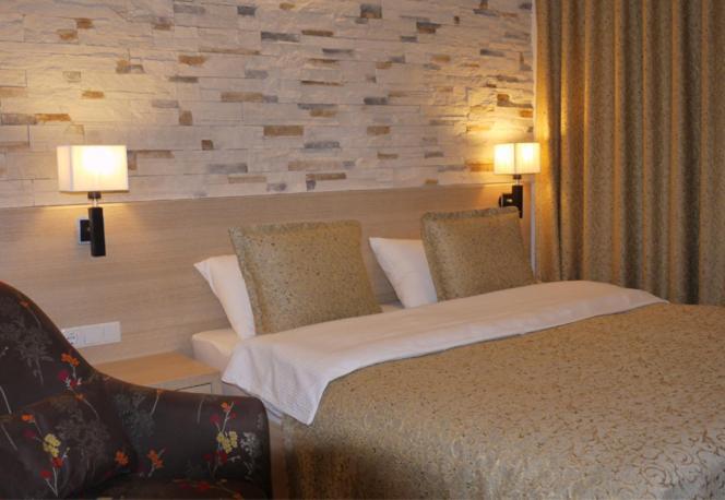Hotel Pinocchio Pristina Rum bild